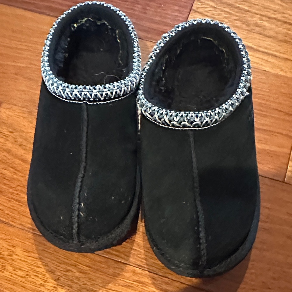 Black Slip-On Shoes with White Stitching